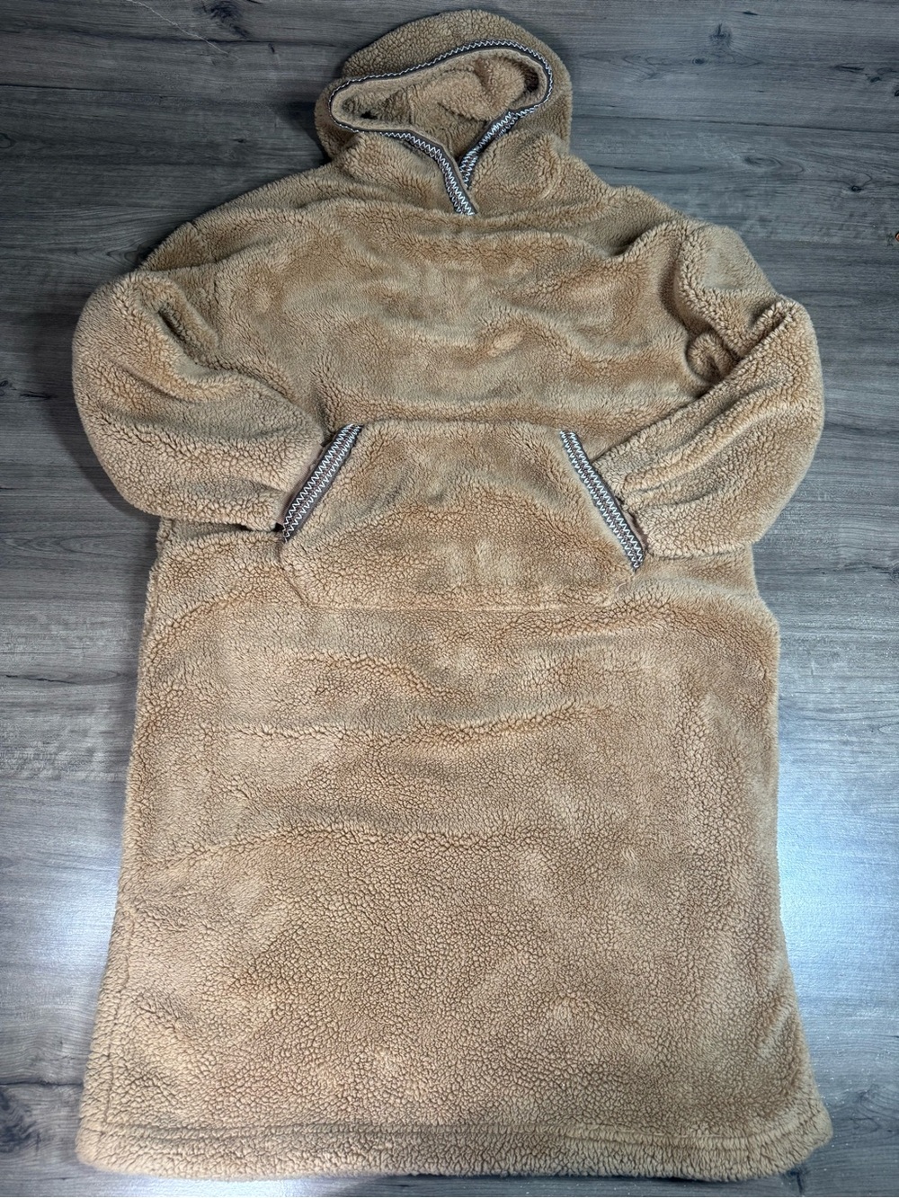 UGG Womens M Tan Sherpa Fleece Hoodie Oversized Longline Pullover Cozy